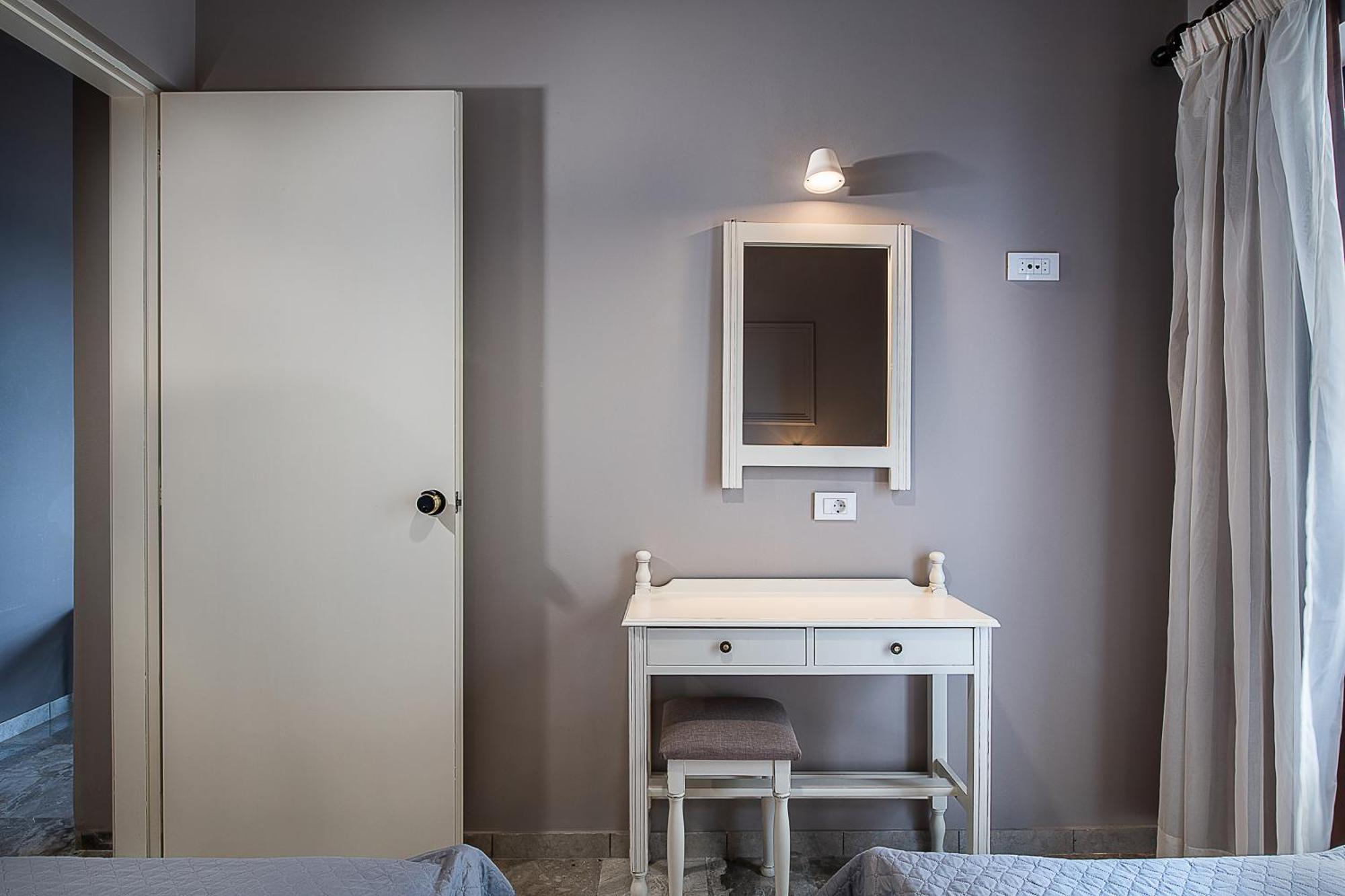 Lia Beachfront Apartments Stalós Pokoj fotografie
