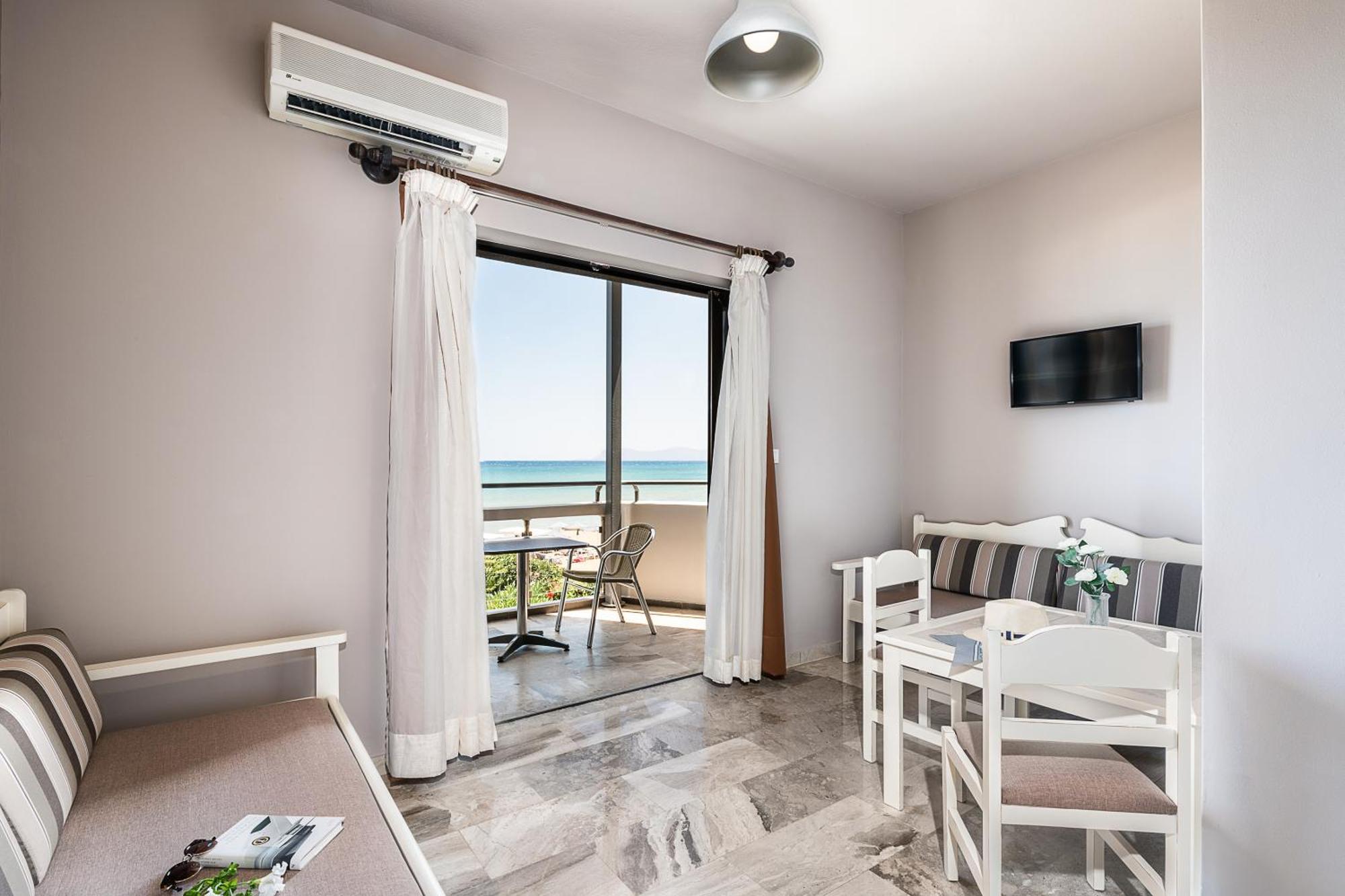 Lia Beachfront Apartments Stalós Exteriér fotografie