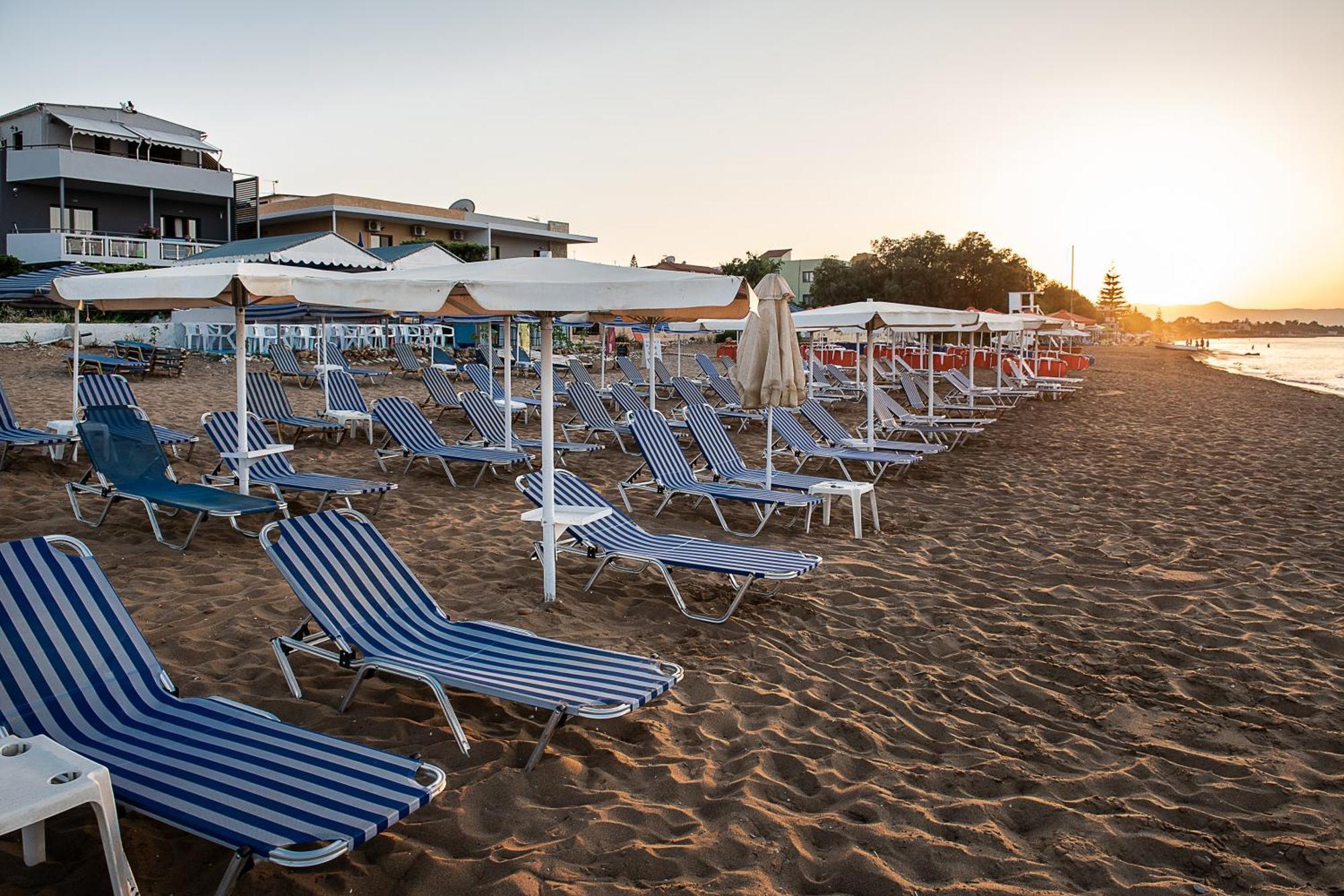 Lia Beachfront Apartments Stalós Exteriér fotografie