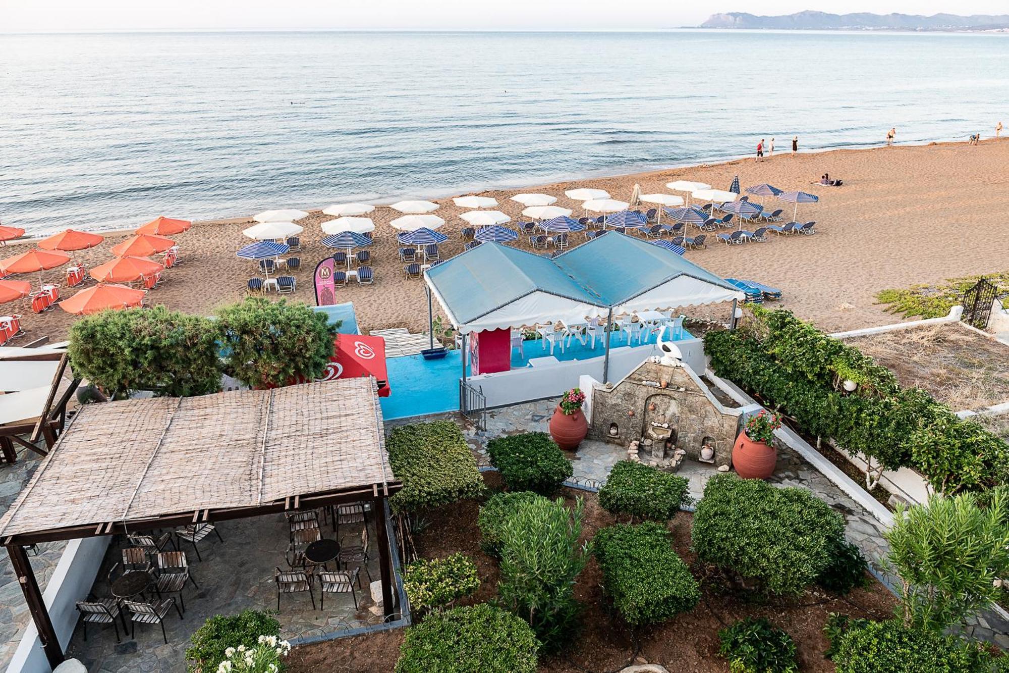 Lia Beachfront Apartments Stalós Exteriér fotografie