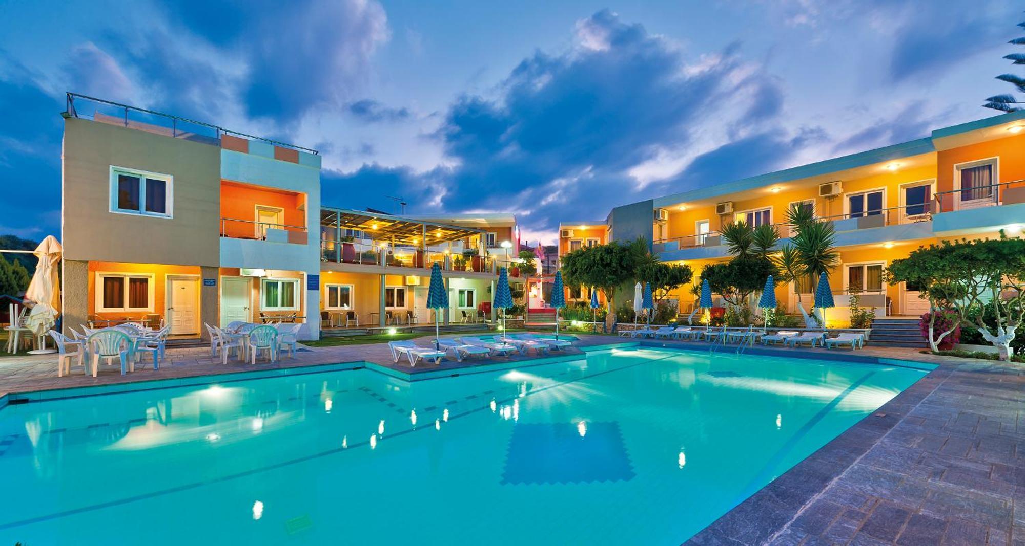 Lia Beachfront Apartments Stalós Exteriér fotografie