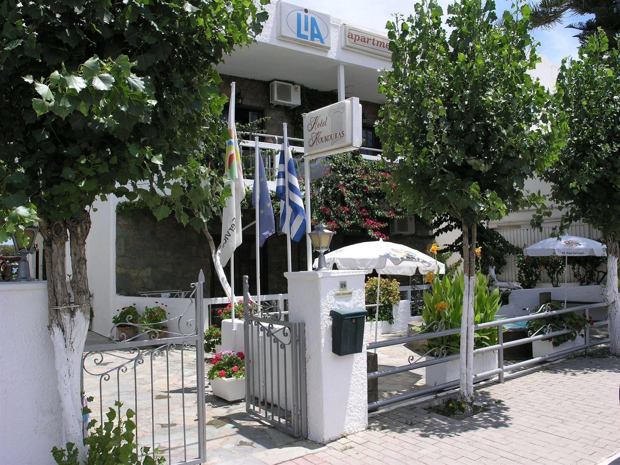 Lia Beachfront Apartments Stalós Exteriér fotografie